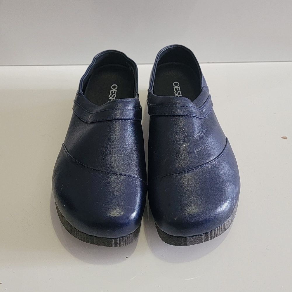 Oesh Navy Blue Shoes